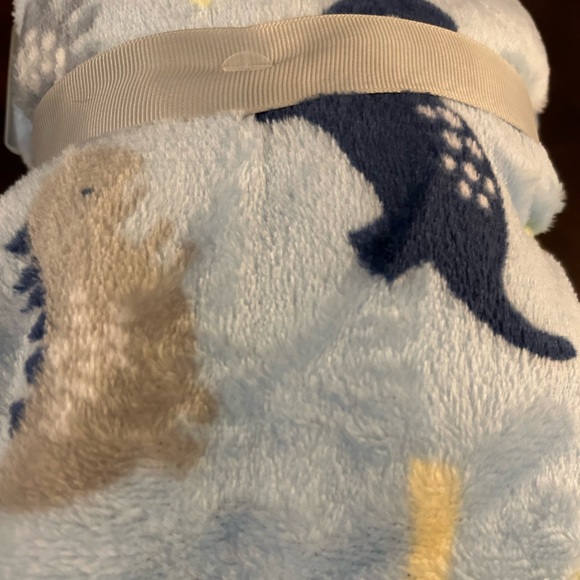 Parents Choice Plush Baby Blanket with Dinosaurs - Picture 5 of 6